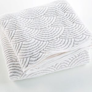 Bílý/béžový set přehozu a povlaku na polštář jersey 240x260 cm Cassandra – douceur d'intérieur