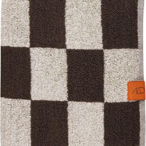 Hnědý froté ručník z Bio bavlny 50x90 cm Retro – Mette Ditmer Denmark