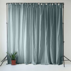 Šedomodrý lněný závěs 140x300 cm Blue Fog – Linen Tales