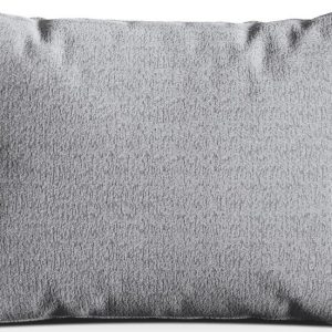 Světle šedý polštář na gauč z textilie bouclé Kemi – Cosmopolitan Design