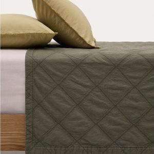 Zelený bavlněný prošívaný přehoz 180x260 cm Serla – Kave Home